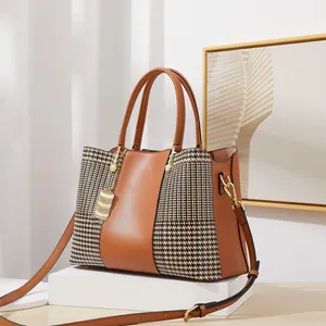 Vente en gros de sacs cabas à bandoulière tendances de luxe tendances pour femmes sac en cuir véritable de marque personnalisée de haute qualité pour femmes