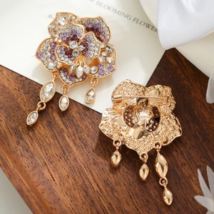 Broche de Lujo con Borla de Cristal Rosa Brillante y Diamantes Completos para Accesorios de Abrigo al por Mayor - Product Image 4