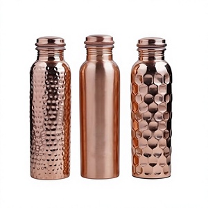 Bouteille d'eau 100% Cuivre Pur Écologique, Compatible Lave-Vaisselle, Design Moderne, pour Cuisine et Table, Récipient à Eau Bouillante - Product Image 1