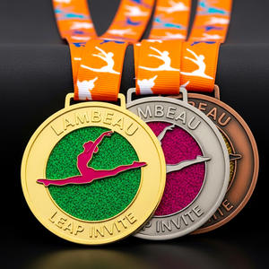 Ensemble <span class=keywords><strong>de</strong></span> médailles <span class=keywords><strong>de</strong></span> gymnastique Aurora Or, Argent, Bronze avec <span class=keywords><strong>sangle</strong></span> étoilée et design ajouré - Product Image 5