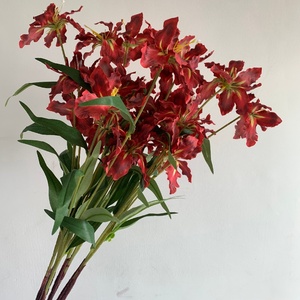 LO-1270 Vente en gros, Tige de lys Gloriosa artificiel bordeaux à 3 têtes, Branche de lys flamme en soie vintage pour centre de table de mariage - Product Image 1