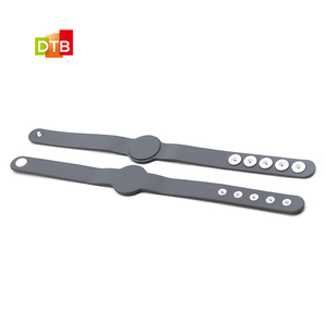 Échantillon gratuit de bracelet en silicone étanche réglable pour club de <span class=keywords><strong>fitness</strong></span> bracelet NFC imprimable pour événement de festival - Product Image 5