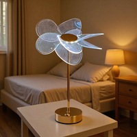 Lampe de table papillon en acrylique métallique moderne et minimaliste de luxe - Alimentation USB, intensité réglable, idéale pour les chambres de filles, les hôtels et les salles à manger