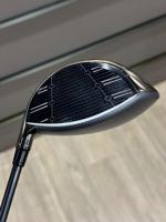 Driver de golf populaire à loft réglable, face usinée CNC, faible spin, lancement élevé, vol stable, poignée en caoutchouc antidérapante pour golfeur amateur masculin