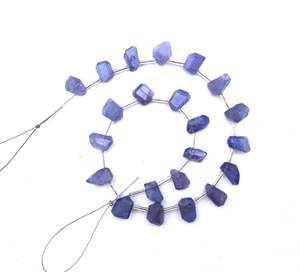 Pierres précieuses de tanzanite bleue naturelle de qualité AAA 21 pièces perles de pierres semi-précieuses en forme de pépites à facettes pour bijoux faits à la main - Product Image 3