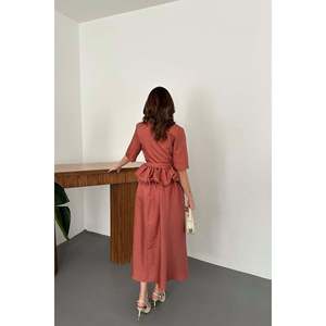 Conjunto de Chaqueta con Volantes y Cinturón Ajustado Mocca para Mujer y Falda Fruncida - Ropa de Moda al por Mayor - Product Image 1