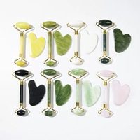 Ensemble de soins et outils de massage en quartz rose et pierre verte : rouleau facial en jade et Gua Sha (vente en gros)