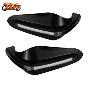 Protection de guidon universelle pour moto XMT avec éclairage LED, garde-mains en plastique et aluminium pour rénovation/amélioration - Product Image 1