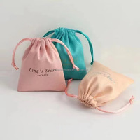 Logo personnalisé imprimé petite taille sacs à cordon en soie sacs pochette en satin pour bijoux