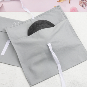 Emballage <span class=keywords><strong>de</strong></span> <span class=keywords><strong>chapeaux</strong></span> <span class=keywords><strong>de</strong></span> chemise imprimée avec logo personnalisé enveloppe en tissu Martin sac à poussière enveloppe élégante Martin sac cadeau en coton pour <span class=keywords><strong>les</strong></span> courses - Product Image 4