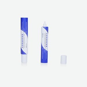 Tube souple blanc en PE avec impression offset et embout conique court pour crème apaisante à la Centella Asiatica - Product Image 3