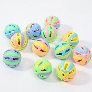 Giocattoli per <span class=keywords><strong>Gatti</strong></span> Bell Ball, Palline Interattive Colorate in Plastica con Suono per Intrattenimento e Inseguimento dei Gattini, Regali per Animali Domestici per le Festività - Product Image 4