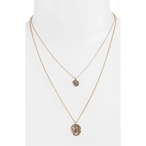 Collar con Colgante de Moneda Antigua - Product Image 1