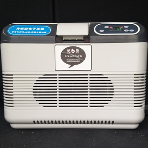 ตู้เย็นในรถยนต์ 12V 24V 220V ระบบทำความเย็นและความร้อนสองอุณหภูมิ พร้อมหน้าจอดิจิตอล ใช้ได้ทั้งในรถและที่บ้าน ขนาด 11-15 ลิตร แบบเซมิคอนดักเตอร์ - Product Image 1