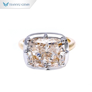 Bague de fiançailles Tianyu Gems avec diamant taille coussin sur mesure, monture à griffes en or massif 18 carats, style classique, joaillerie fine - Product Image 1