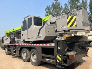 Zoomlion 25ton 30 <span class=keywords><strong>Ton</strong></span> 35ton Cmg 4x2 Cina Zoomlion Jepang asli <span class=keywords><strong>Tadano</strong></span> 25 <span class=keywords><strong>Ton</strong></span> digunakan truk derek - Product Image 3