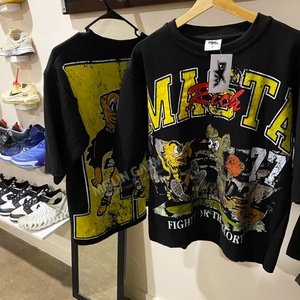 เสื้อยืดลายกราฟิกสไตล์วินเทจสำหรับผู้ชายและกางเกงยีนส์ขาสั้นแบบฟอกสี ชุดเซ็ตเสื้อยืดและกางเกงขาสั้น 2 ชิ้นสำหรับฤดูร้อนสำหรับผู้ชาย - Product Image 3