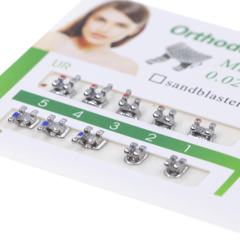 10 Confezioni Staffe Ortodontiche In Metallo Mini Roth .022 Con Ganci (3-4-5)