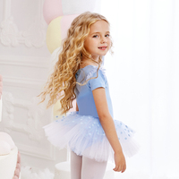 Charmant vêtement de danse classique à manches courtes avec jupe tutu bouffante-Un must pour les petits danseurs