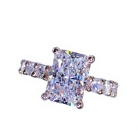 Bague en moissanite taille radiant de qualité supérieure en argent sterling 925 pour femme, idéale pour les fêtes, mariages et fiançailles - En vente