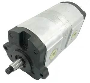 Tractor hydraulic pump, 3661228M91