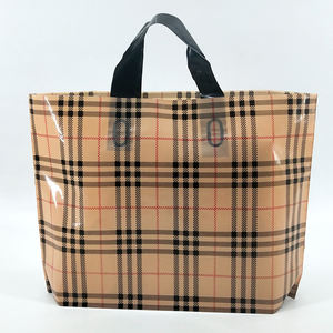 Bolsa de Compra de Plástico Reutilizable a Prueba de Humedad con Portavasos Troquelado, Impresión por Grabado, para Uso en Supermercados - Product Image 2