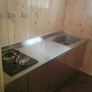 Casa Rodante de Madera con Diseño Rústico para Acampar y Vivir al Aire Libre - Product Image 3