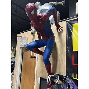 Outdoor Life Size Spiderman Theme Park Decorative Resin Art Gift Superman Cartoon Sculpture Fiberglass Spiderman Statue For Sale