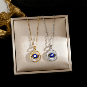 Collar de Moda Chapado en Oro de 14K con Ojo de Demonio de Esmalte Azul, Collar Vintage con Colgante de Ojo Turco de Acero Inoxidable con Diamantes de Imitación - Product Image 1
