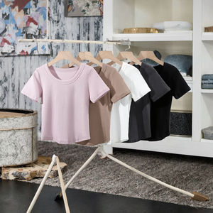 Camiseta Corta de Punto para Mujer, 180 g/m², al por Mayor, Negra, Estilo Urbano, Anti-Pilling, Ecológica, con Logotipo Personalizado Bordado - Product Image 3