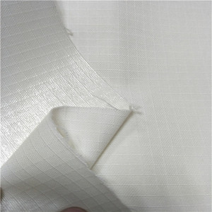 Tissu TPU 300D 600D imperméable respirant Tissu Oxford enduit de TPU Ripstop pour couvertures de chevaux et housses de bateau - Product Image 3