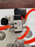 Machine de fixation de trou de bouton d'oeillet de rideau pneumatique à entraînement Direct automatique avec poinçonneuse infrarouge DS-2808