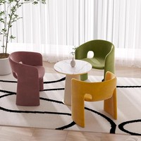 Ensemble de chaises et de tables modernes et solides Meubles créatifs rouges en filet pour la maison, le salon et la réception.