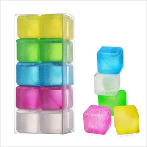 مكعب ثلج بلاستيكي متعدد الألوان يمكن إعادة استخدامه للحفاظ على برودة المشروبات لفترة أطول
