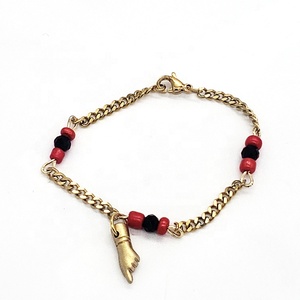 Pulsera de Cadena Azabache con Colgante de Mano en Gesto Figa Chapado en Oro de 18K, Amuleto de Buena Suerte y Protección para Bebé - Product Image 3
