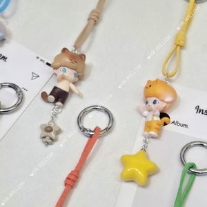 Nuevo Diseño 2026: Figura MINI Dimoo & Crybaby Star, Correa Corta para Teléfono, Colgante para Coche, Cadena Bonita para Teléfono, Accesorios para Teléfono al por Mayor - Product Image 6