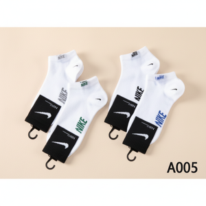 Calcetines deportivos cortos de algodón 100% para hombre Logo personalizable Impresión digital Bordado Compresión Absorbente de sudor Características diabéticas - Product Image 1
