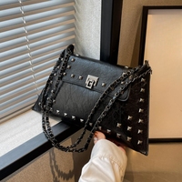 Sac à bandoulière vintage en PU ciré avec rivets et chaîne, sac à main à rabat pour femme, logo personnalisé disponible, vente en gros