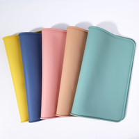 Tapis en silicone antidérapant réutilisable pour bébé animal de compagnie avec logo personnalisé Sets de table en silicone sans Bpa de qualité alimentaire pour la table à manger