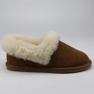 Mocassins en daim doublés de fourrure, type pantoufles - Product Image 3