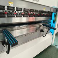 Prensa Plegadora CNC Servoeléctrica de 51 Toneladas y 2 Metros para Láminas Metálicas con Herramientas Segmentadas