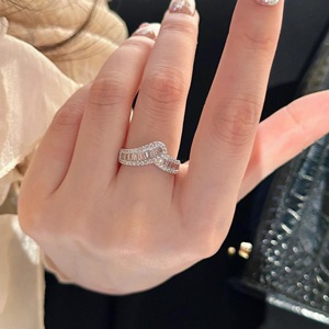 Bague en argent pur S925 avec diamants complets, motif étoile de rivière, chevrons, luxe haut de gamme, exquise avec une lumière scintillante - Product Image 2