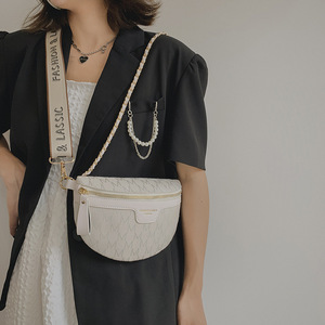 Nouvelle arrivée de sac de taille femmes lettre imprimé de haute qualité chaîne en gros de luxe dames bandoulière sac de poitrine - Product Image 1
