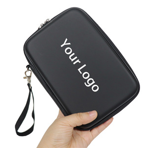 Estuche rígido de viaje para dardos EVA personalizado de fabricante con bolsillos de inserción de calavera impermeables para eje de dardos - Product Image 4