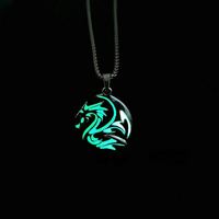 Collier Lumineux Hiphop Rock en Acier Inoxydable avec Pendentif Dragon en Alliage, Idéal pour la Danse Nocturne et les Soirées Glow-in-the-Dark