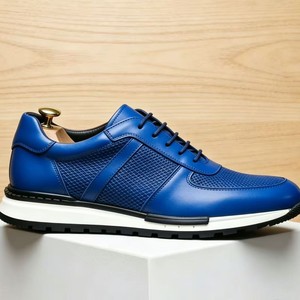 Zapatos para caminar de cuero de vaca auténtico para hombre, punta redonda, con cordones, parte superior de malla transpirable, suela de goma, color sólido, zapatillas informales a la moda - Product Image 1