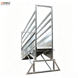 Rampe de chargement pour bétail galvanisée haute résistance avec sol antidérapant à crampons - Product Image 1