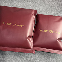 Sac d'expédition en papier rouge vin personnalisé, sac de courrier de luxe imprimé sur mesure, sac de courrier en papier kraft imperméable pour vêtements