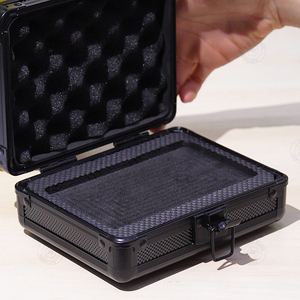 Estuche de Almacenamiento de Tarjetas de Aluminio Premium de 6 Pulgadas con Cerradura para Coleccionables - Product Image 2