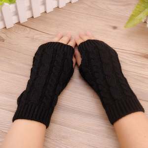 Gants mi-doigts K02 tendance pour femmes, gants d'hiver chauds pour hommes et femmes, gants d'hiver de haute qualité - Product Image 3